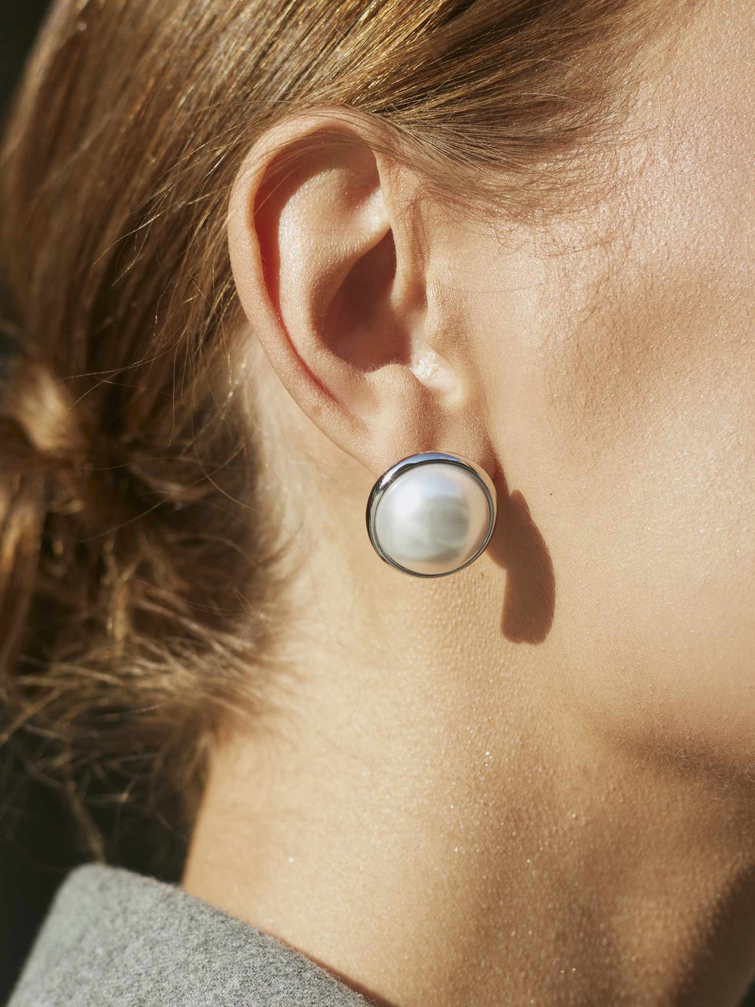 Серьги Pearl в форме полусферы крупные