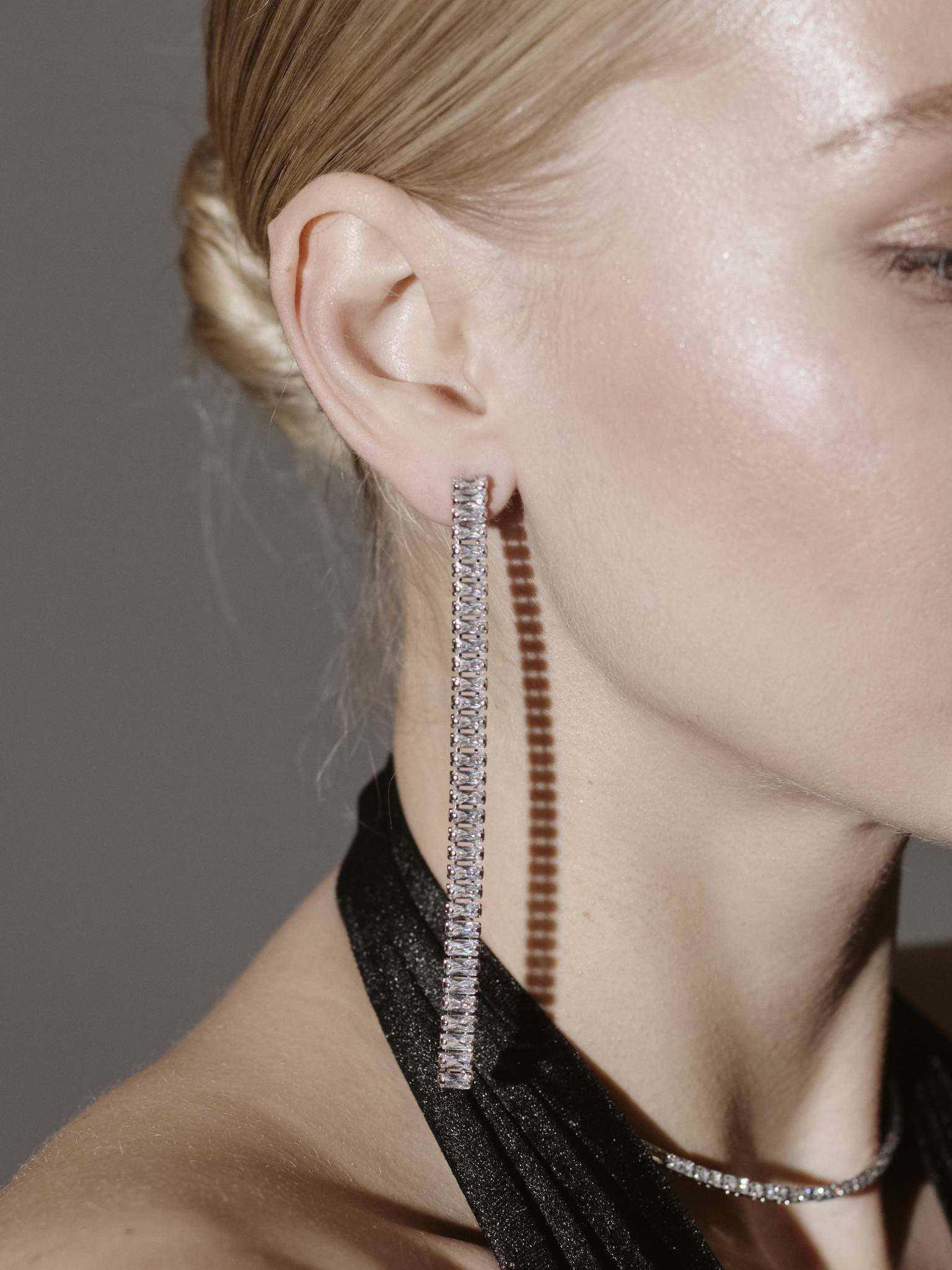 Серьги Crystal длинные дорожки с багетными камнями