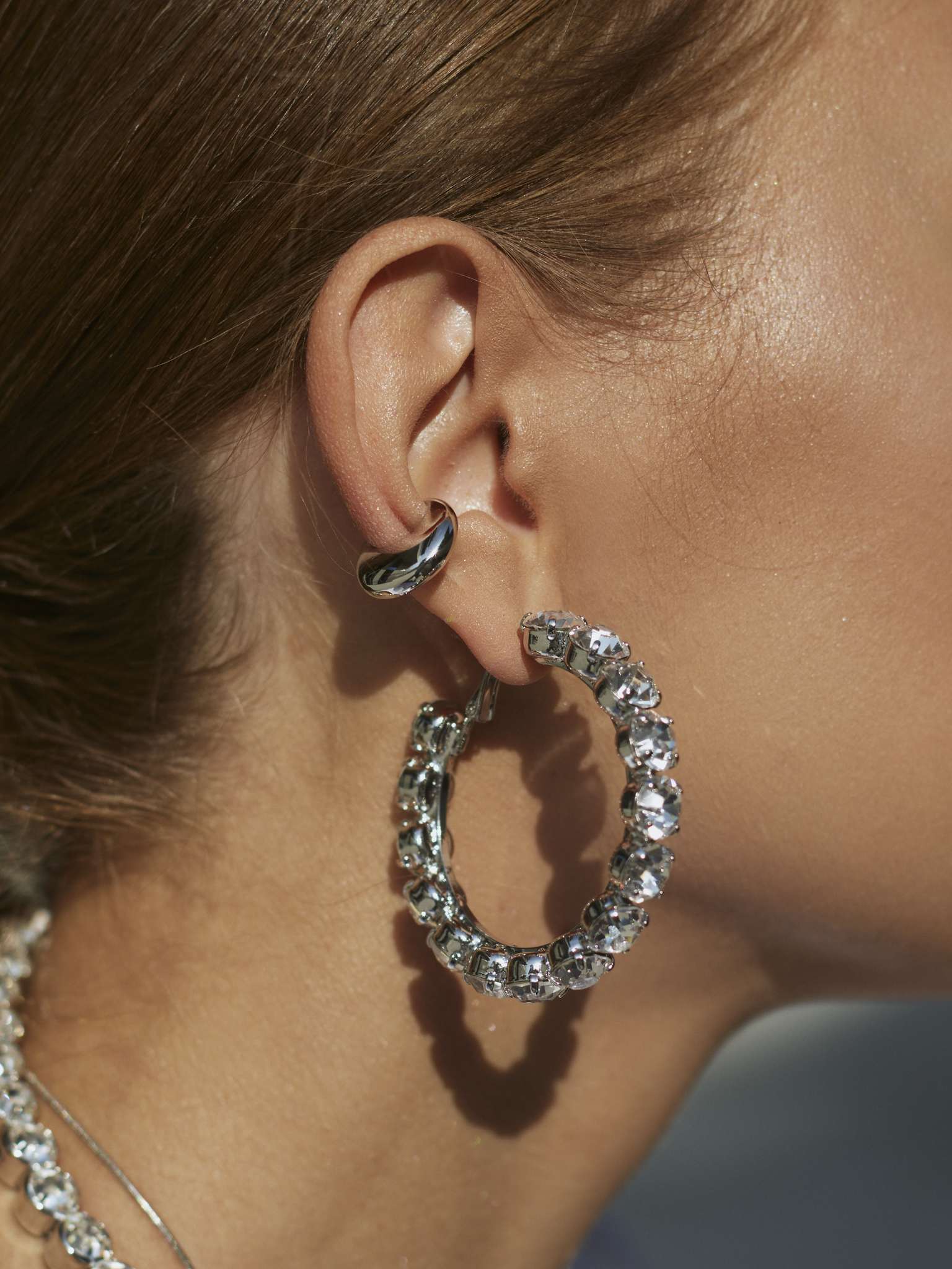 Серьги Crystal конго с крупными круглыми камнями в ободковом касте