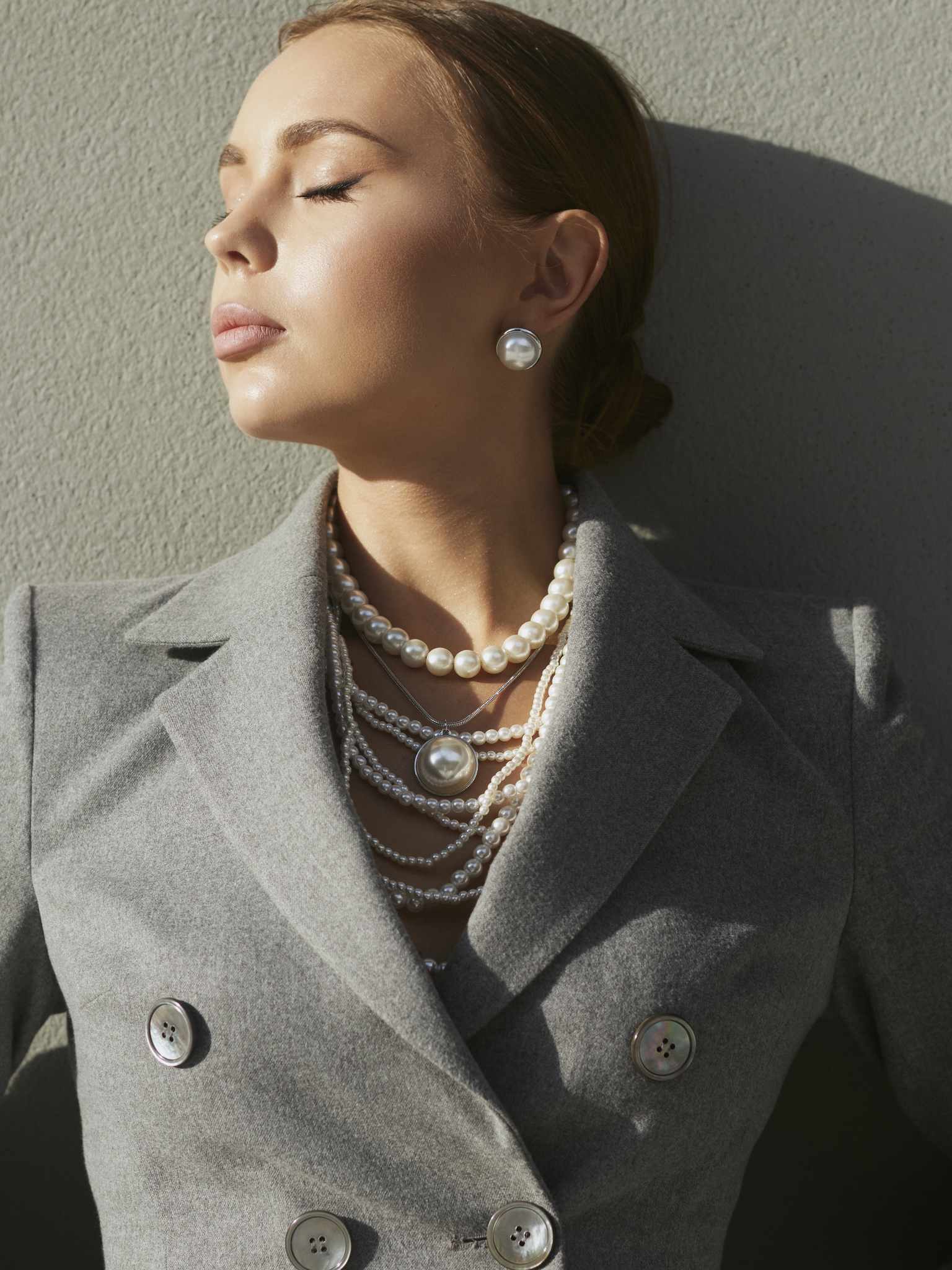 Серьги Pearl в форме полусферы крупные