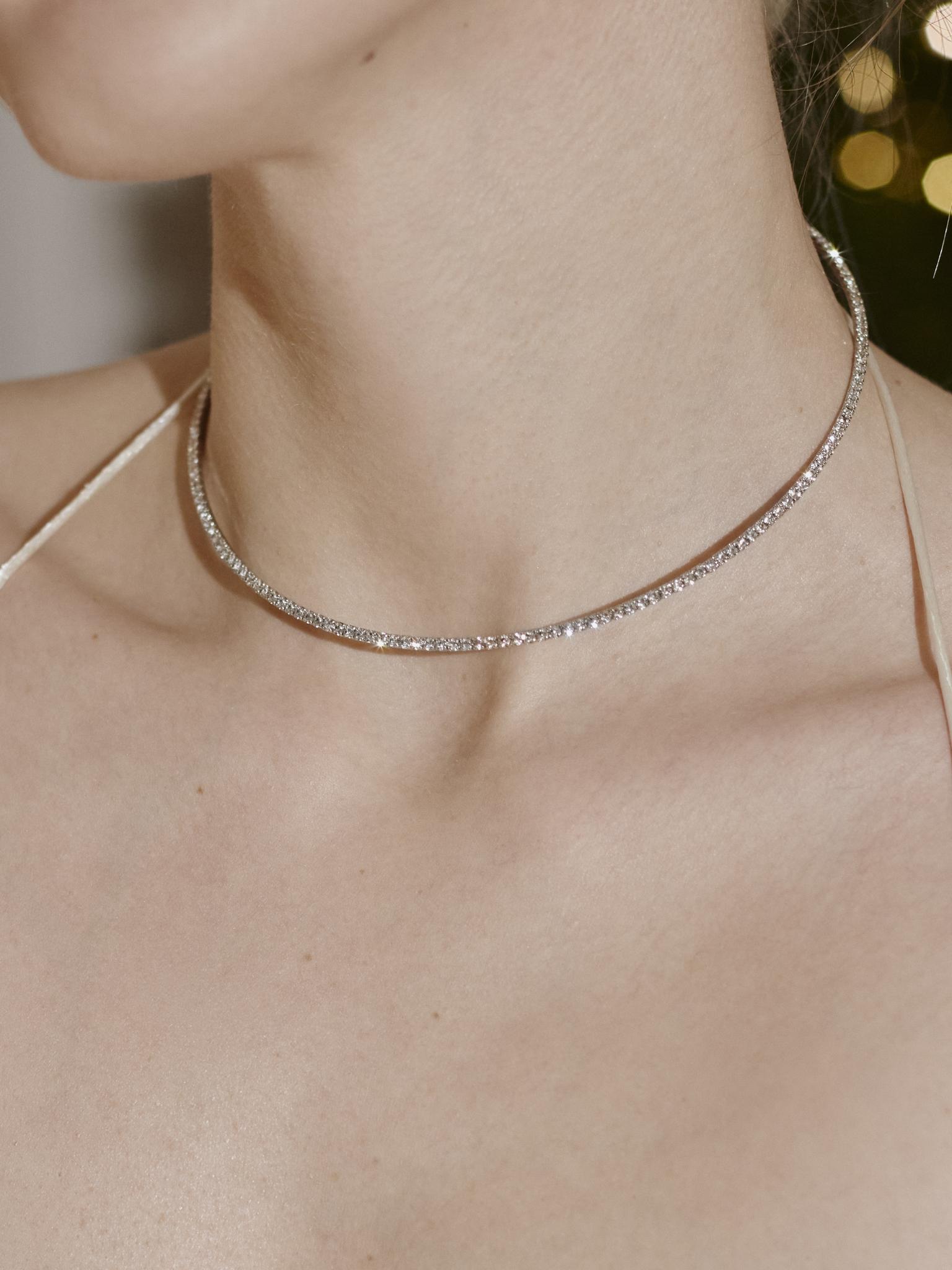 Чокер Prism of Elegance с камнямии сверху