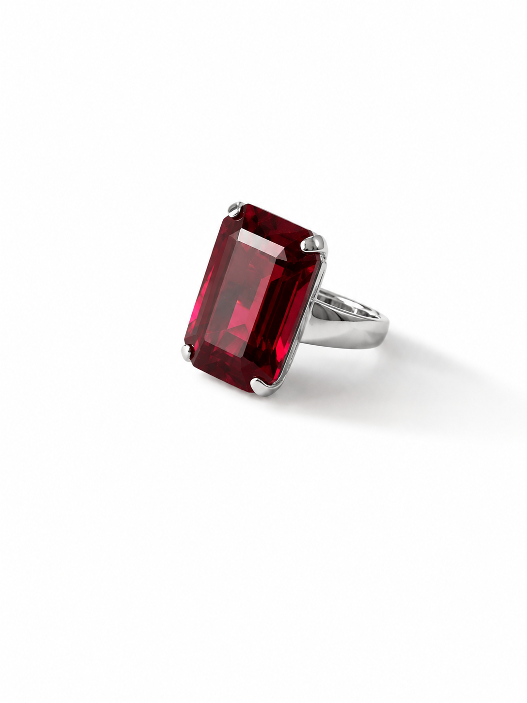 Кольцо Prism of Elegance с камнем swarovski в огранке изумруд винного цвета