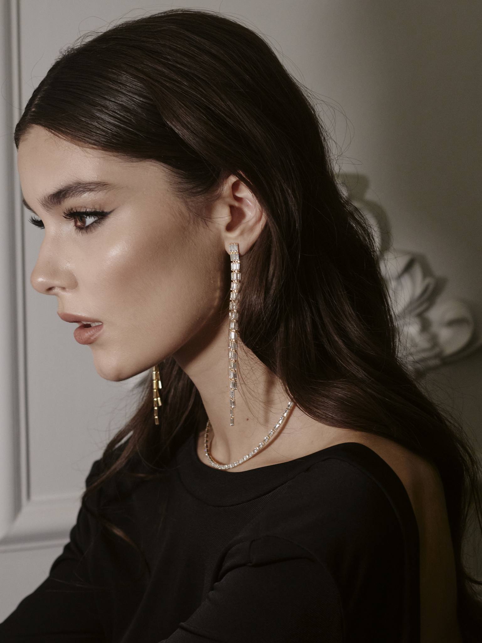 Серьги Crystal длинные дорожки с багетными камнями в три ряда