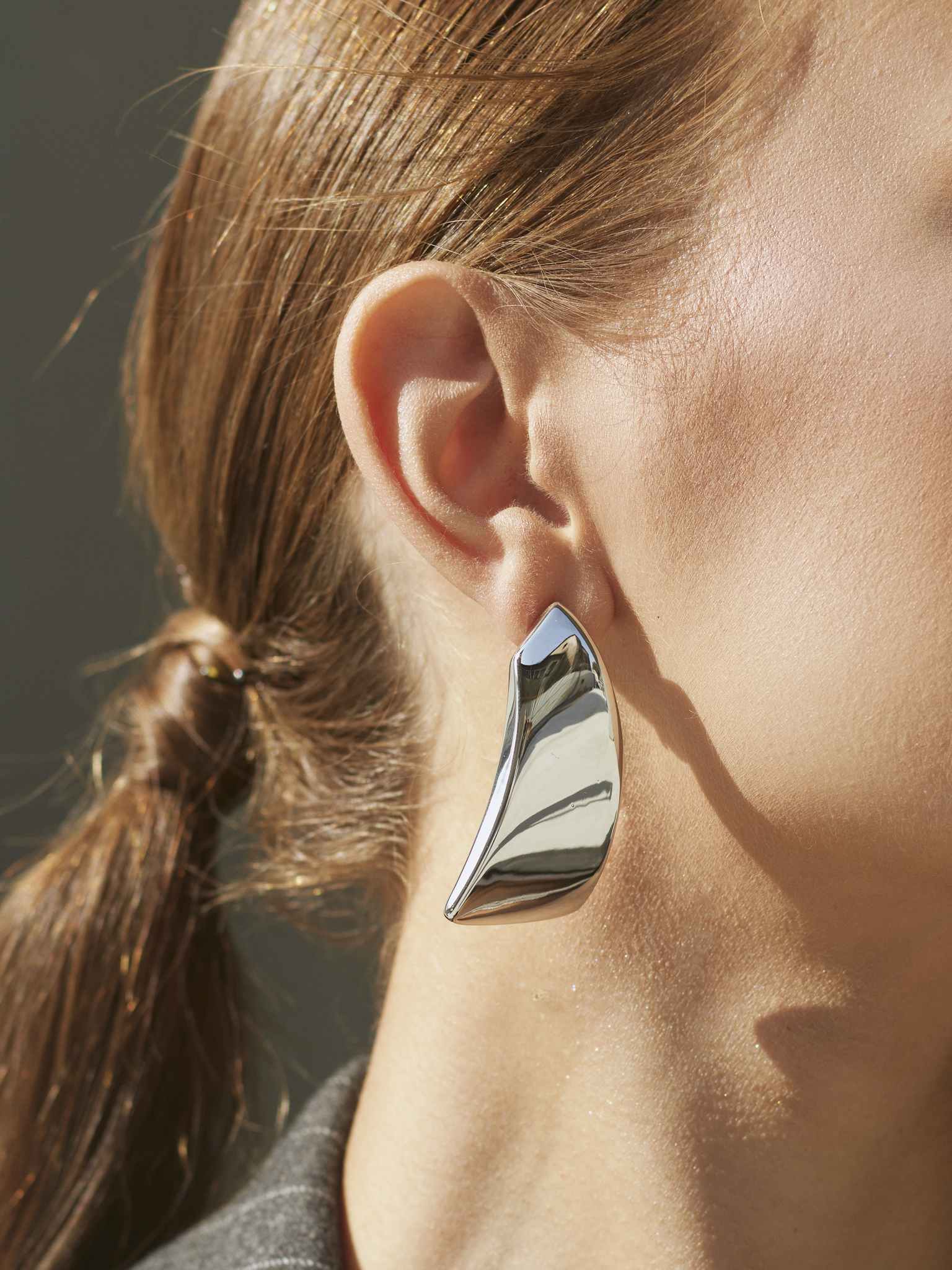 Серьги Geometry с изгибом и заостренными гранями